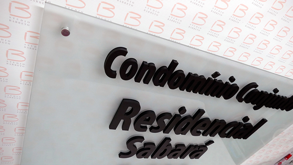 placa_com_nome_para_condominio